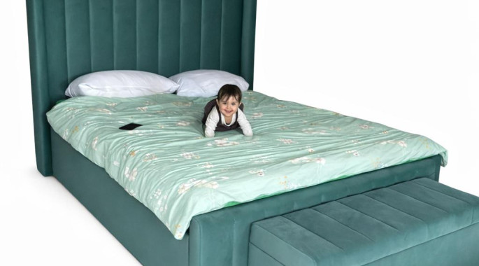 Тапицирано легло по поръчка 